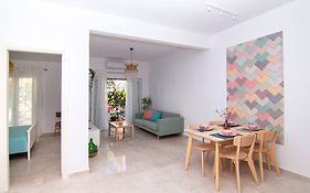Charming Sweet Apt @Garitsa!